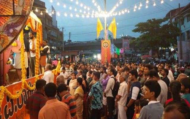 ವಿಸರ್ಜನಾ ಪೂಜೆಯ ಬಳಿಕ ಹೊರಟ ಶ್ರೀ ಗಣೇಶನ ಶೋಭಾಯಾತ್ರೆ.
