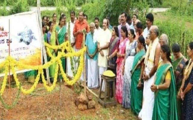 ಅನಂತಪುರ ಶ್ರೀ ಕ್ಷೇತ್ರದ ಸಭಾಂಗಣದಲ್ಲಿ ಸಂಸ್ಮರಣಾ ಕಾರ್ಯಕ್ರಮ ಹಮ್ಮಿಕೊಳ್ಳಲಾಯಿತು.