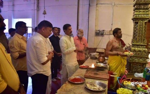 ಶ್ರೀ ಶಾರದಾ ಪೂಜಾ ಮಹೋತ್ಸವಕ್ಕೆ ಶ್ರೀ ನಳಿನ್ ಕುಮಾರ್ ಕಟೀಲು ಭೇಟಿ.