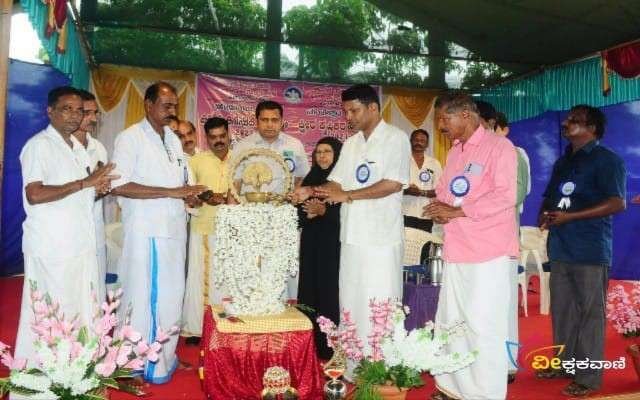 ಮಂಜೇಶ್ವರ ಬ್ಲಾಕ್ ಪಂ.ಅಧ್ಯಕ್ಷೆ ಶಮೀನ ಟೀಚರ್‌ ಸಮಾರಂಭ ಉದ್ಘಾಟಿಸಿದರು.