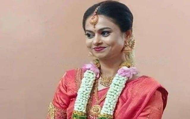 ಸುಜಾತ ಶೆಟ್ಟಿ ಮೃತ ಮಹಿಳೆಯಾಗಿದ್ದು ಉಳ್ಳಾಲ ತೌಡುಗೋಳಿ ನಿವಾಸಿಯಾದ ಇವರು ಪುಣೆಯಲ್ಲಿ ನೆಲೆಸಿದ್ದರು.