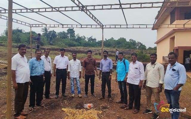 ಮಂಜೇಶ್ವರ ಉಪಜಿಲ್ಲಾ ಶಾಲಾ ಕಲೋತ್ಸವಕ್ಕೆ ವೇದಿಕೆಗಳ ನಿರ್ಮಾಣ ತಯಾರಿಯನ್ನು ಮಂಜೇಶ್ವರ ಉಪಜಿಲ್ಲಾ ವಿದ್ಯಾಧಿಕಾರಿ ಜಿತೇಂದ್ರರವರು ಪರಿಶೀಲಿಸಿದರು.