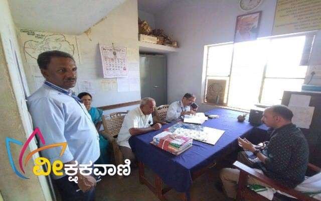 ಬ್ಯಾಂಕ್ ಸಾಲ ಮರುಪಾವತಿ ಅದಾಲತ್ತನ್ನು ಪೈವಳಿಕೆ ಗ್ರೂಪ್ ವಿಲೇಜ್ ಆಫೀಸ್ ನಲ್ಲಿ ನಡೆಸಲಾಯಿತು.