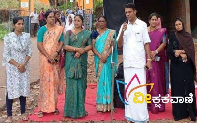 "ಚೂಟ್" ಮಲಯಾಳಂ‌ ಬೀದಿ ನಾಟಕ‌ ಉದ್ಘಾಟಿಸಿ ಎಣ್ಮಕಜೆ ಗ್ರಾಪಂ ಅಧ್ಯಕ್ಷ ಸೋಮಶೇಖರ್ ಮಾತನಾಡಿದರು.