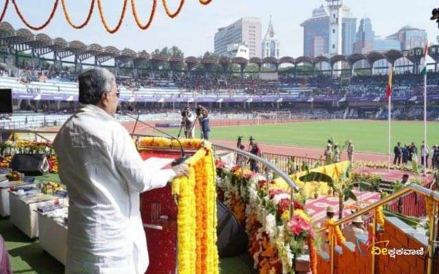 ಸರ್ಕಾರಿ ಶಾಲೆಗಳಿಗೆ ಉಚಿತವಾಗಿ ವಿದ್ಯುತ್ ಹಾಗೂ ಕುಡಿಯುವ ನೀರು ಘೋಷಣೆ ಮಾಡಿದ ಸಿಎಂ.