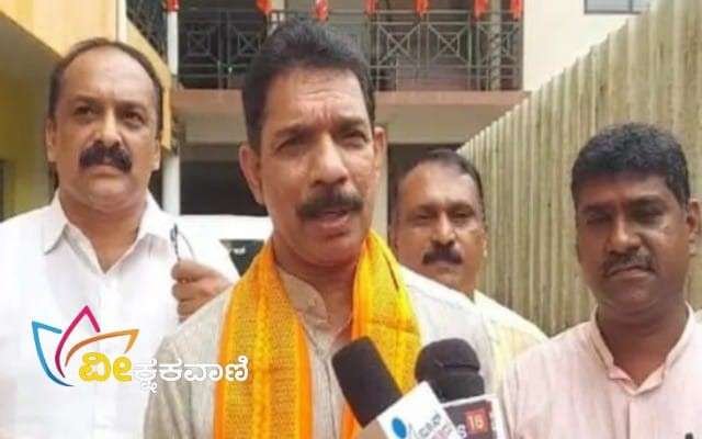 ಮಂಗಳೂರಿನಲ್ಲಿ ಸುದ್ದಿಗಾರರೊಂದಿಗೆ ಮಾತನಾಡಿದ ನಳಿನ್ ಕುಮಾರ್ ಕಟೀಲ್.