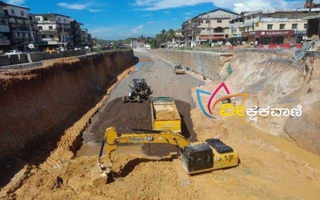 ರಾಷ್ಟ್ರೀಯ ಹೆದ್ದಾರಿ ಕಾಮಗಾರಿ ಭರದಿಂದ ನಡೆಯುತ್ತಿರುವಂತೆ ಮಳೆಯಿಂದಾಗಿ ವಿವಿಧ ಕಡೆಗಳಲ್ಲಿ ಕಾಮಗಾರಿಗೆ ಅಡಚಣೆಯೂ ಉಂಟಾಗುತ್ತಿದೆ.