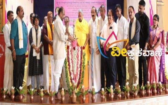 ಬ್ರಹ್ಮಶ್ರೀ ಬಡಾಜೆ ಬೂಡು ಗೋಪಾಲಕೃಷ್ಣ ತಂತ್ರಿಗಳು 1766ನೇ ಮದ್ಯವರ್ಜನ ಶಿಬಿರ ಉದ್ಘಾಟಿಸಿದರು.