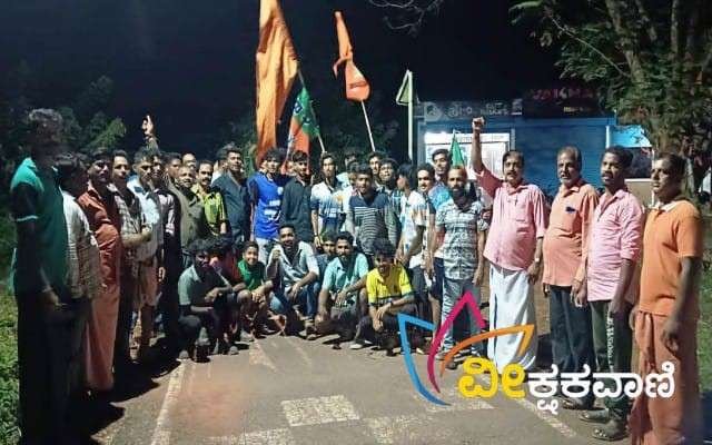 ಬಿಜೆಪಿ ಹಾಗೂ ಯುವ ಮೋರ್ಚ ಕಾರ್ಯಕರ್ತರು ವಿಜಯೋತ್ಸವವನ್ನು ಆಚರಿಸಿದರು.