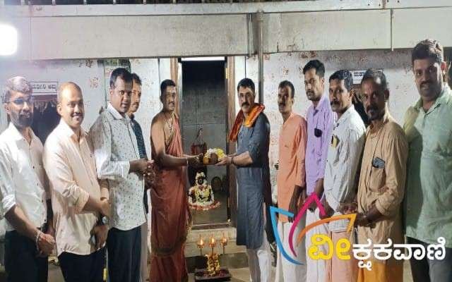 ಸರಪಾಡಿ ಶರಭೇಶ್ವರ ದೇವಸ್ಥಾನಕ್ಕೆ ಪದ್ಮರಾಜ್ ಆರ್ ಭೇಟಿ ನೀಡಿದರು.