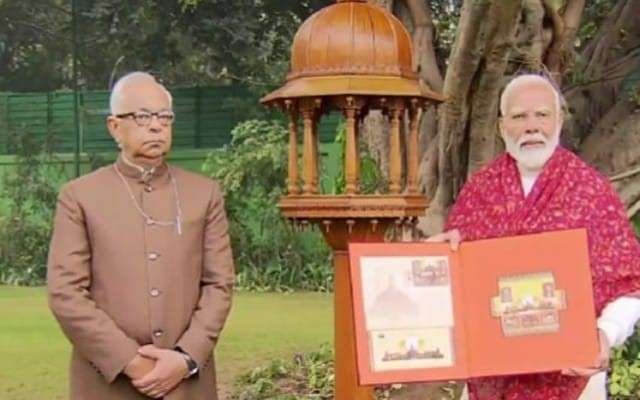 ಅಯೋಧ್ಯೆಯ ರಾಮಮಂದಿರ ಸ್ಮರಣಾರ್ಥ ಅಂಚೆ ಚೀಟಿ ಬಿಡುಗಡೆ