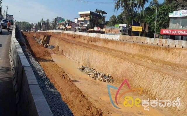 ತಲಪಾಡಿಯಿಂದ ಚೆಂಗಳ ತನಕ ಹೆದ್ದಾರಿ ಅಭಿವೃದ್ದಿ ಕಾಮಗಾರಿ ಭರದಿಂದ ಸಾಗುತ್ತಿದೆ.