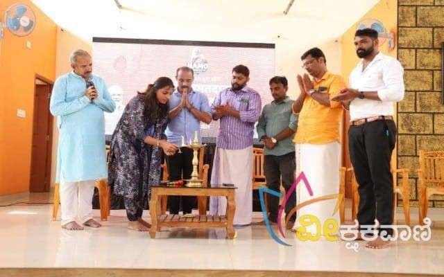 ಯುವ ಮತದಾರರನ್ನು ಉದ್ದೇಶಿಸಿ ಪ್ರಧಾನ ಮಂತ್ರಿ ಮೋದಿಯವರು ವೀಡಿಯೋ ಕಾನ್ಪರೆನ್ಸ್ ಮೂಲಕ ಮಾತನಾಡುವ ಕಾರ್ಯಕ್ರಮ