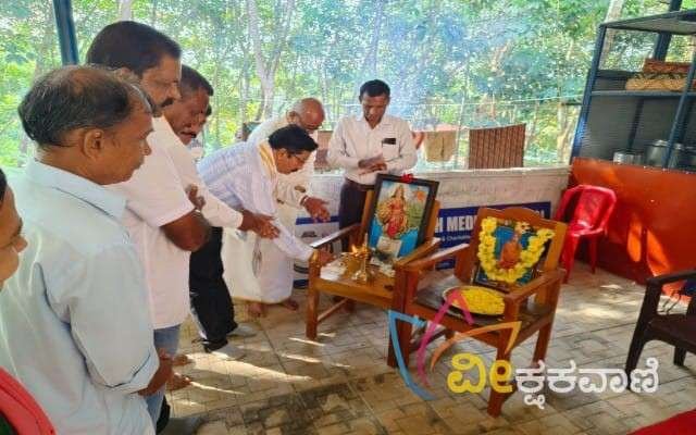 ಸುಂದರ ಪೂಜಾರಿ ಬಡವುರವರು ಆಗಮಿಸಿ ಜ್ಯೋತಿ ಬೆಳಗಿಸುವ ಮೂಲಕ ಕ್ರೀಡಾಕೂಟವನ್ನು ಉದ್ಘಾಟಿಸಿದರು.