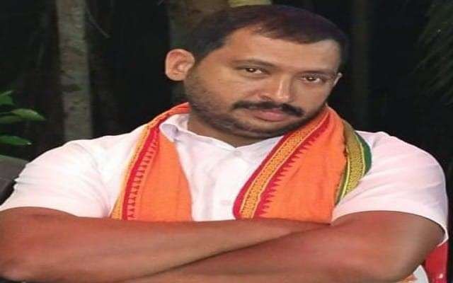 ಕಯ್ಯಾರು ಪರಂಬಳ ನಿವಾಸಿ ನಾರಾಯಣ ನಾಯ್ಕ್ ರವರ ಪುತ್ರ ಸಂಘ ಪರಿವಾರದ ಸಕ್ರೀಯ ಕಾರ್ಯಕರ್ತ ಗುರುಪ್ರಸಾದ್