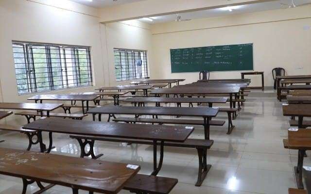 ನೂತನವಾಗಿ ನಿರ್ಮಾಣಗೊಂಡ ತರಗತಿ ಕೊಠಡಿ ಉದ್ಘಾಟನೆ