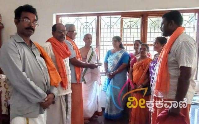 ಅಯೋದ್ಯ ಶ್ರೀ ರಾಮ ಮಂದಿರದ ಮತ್ರಾಕ್ಷತೆ ಮನೆಗಳಿಗೆ ವಿತರಣೆ