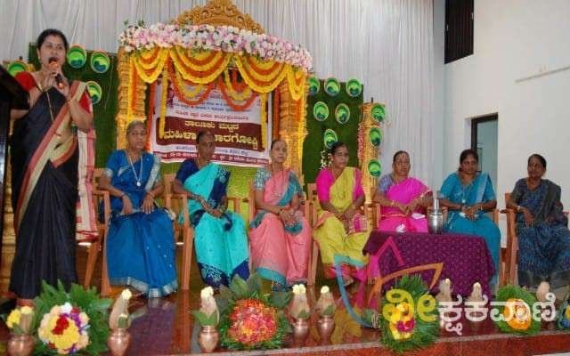 ತಾಲೂಕು ಮಟ್ಟದ ಮಹಿಳಾ ವಿಚಾರಗೋಷ್ಠಿ ಜ್ಞಾನ ದೀಪ ಶಿಕ್ಷಕಿ, ನಿರೂಪಕಿಯು ಆದ ರೇಣುಕಾ ಕಣಿಯೂರು ಮಾತನಾಡಿದರು