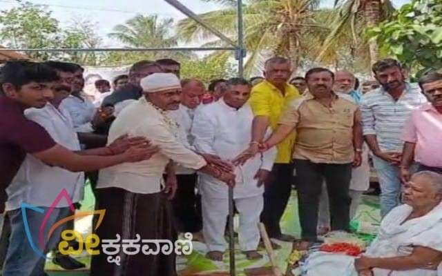ಹಿರಿಯ ನಟಿ ಲೀಲಾವತಿ ಸ್ಮಾರಕ ನಿರ್ಮಾಣಕ್ಕೆ ಗುದ್ದಲಿ ಪೂಜೆ ನೆರವೇರಿಸಿದ ವಿನೋದ್​ ರಾಜ್​ ಕುಟುಂಬ