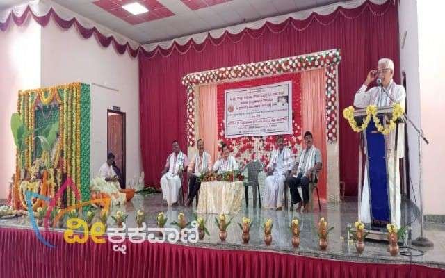 ಕಾರ್ಯಕ್ರಮದಲ್ಲಿ ಶ್ರೀಯುತ ಮಾಧವ ಗೌಡ ಯೋಜನಾಧಿಕಾರಿಗಳು ಯೋಜನೆಯ ಬಗ್ಗೆ ಸವಿಸ್ತಾರವಾಗಿ ಮಾಹಿತಿ ನೀಡಿದರು.