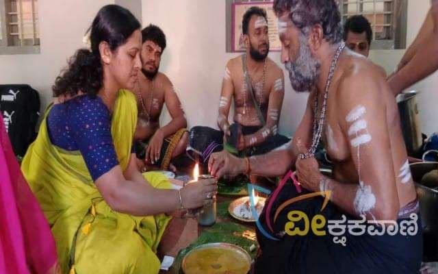 ಶ್ರೀ ಅಯ್ಯಪ್ಪ ಕ್ಷೇತ್ರದಲ್ಲಿ ಬಿಜೆಪಿ ಕಾರ್ಯಕರ್ತ ದಿ.ಪ್ರವೀಣ್ ನೆಟ್ಟಾರ್ ಅವರ ಪತ್ನಿ ನೂತನರವರು ತುಪ್ಪಕಾಯಿ ಹರಕೆ ತೀರಿಸಿದರು.