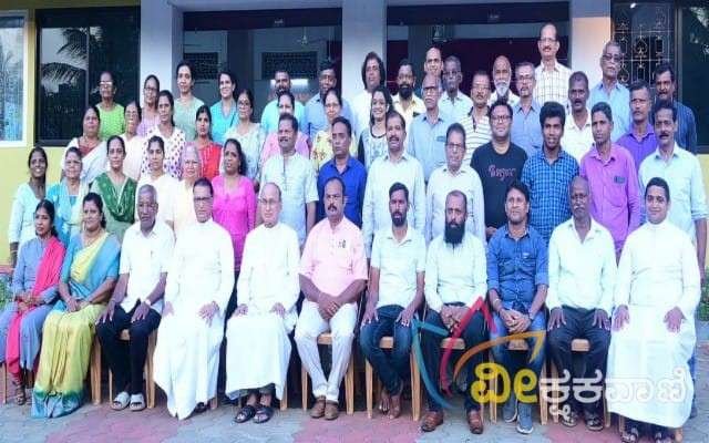 ಚರ್ಚಿನ ಸಭಾಂಗಣದಲ್ಲಿ ಸಮನ್ವಯ ಸರ್ವಧರ್ಮ ಸೌಹಾರ್ದ ಸಮಿತಿ ಇದರ ಪದಾಧಿಕಾರಿಗಳು ಮತ್ತು ಸದಸ್ಯರೊಂದಿಗೆ ಸಂವಾದ ಕಾರ್ಯಕ್ರಮ