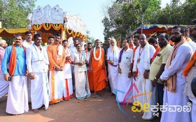  ಪೇಜಾವರ ಮಠದ ಶ್ರೀ ವಿಶ್ವಪ್ರಸನ್ನ ತೀರ್ಥ ಶ್ರೀಪಾದರು