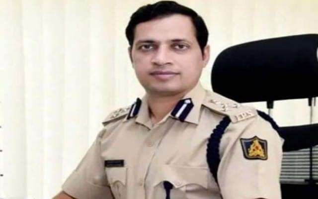 12 ಮಂದಿ ಆರೋಪಿಗಳಿಗೆ ಪೊಲೀಸ್ ಕಮಿಷನರ್ ಅನುಪಮ್ ಅಗರ್ವಾಲ್ ಅವರು ಗಡಿಪಾರು ಆದೇಶ ಹೊರಡಿಸಿದ್ದಾರೆ.