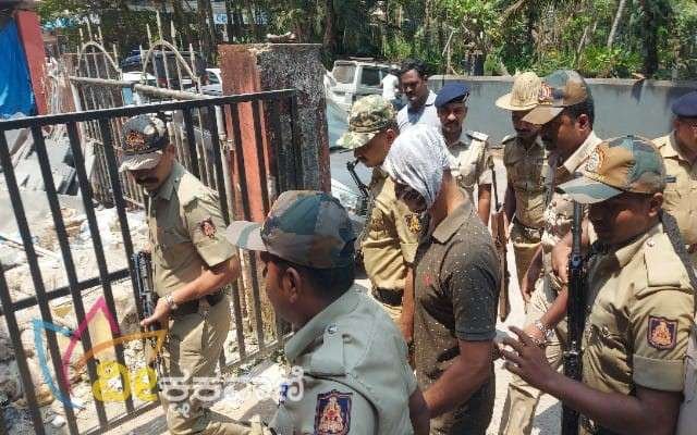 ಆರೋಪಿ ಪ್ರವೀಣ್ ಚೌಗುಲೆಯನ್ನು ಪೊಲೀಸರು ಮಾ.27ರಂದು ಉಡುಪಿ ಜಿಲ್ಲಾ ಎರಡನೇ ಹೆಚ್ಚುವರಿ ಸತ್ರ ನ್ಯಾಯಾಲಯಕ್ಕೆ ಹಾಜರುಪಡಿಸಿದರು.