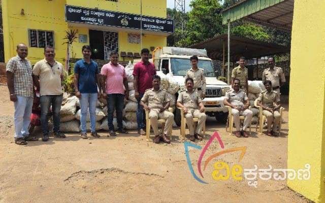 ಅಡಿಕೆ ಕಳವು ಪ್ರಕರಣಗಳಿಗೆ ಸಂಬಂಧಿಸಿ ಶಂಕರನಾರಾಯಣ ಪೊಲೀಸರು ಮೂವರು ಆರೋಪಿಗಳನ್ನು ಬಂಧಿಸಿದ್ದಾರೆ.