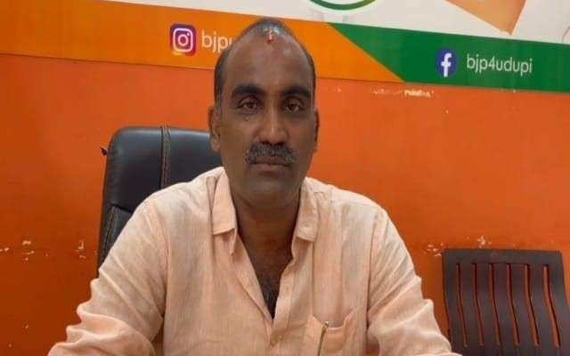 ಈಶ್ವರಪ್ಪ ಅವರು ಪಕ್ಷದ ವಿರುದ್ಧ ಬಂಡಾಯ ಎದ್ದಿರುವ ವಿಚಾರಕ್ಕೆ ಸಂಬಂಧಿಸಿ ಪ್ರತಿಕ್ರಿಯೆ ನೀಡಿದ ಶಾಸಕ ಯಶ್ ಪಾಲ್ ಸುವರ್ಣ.