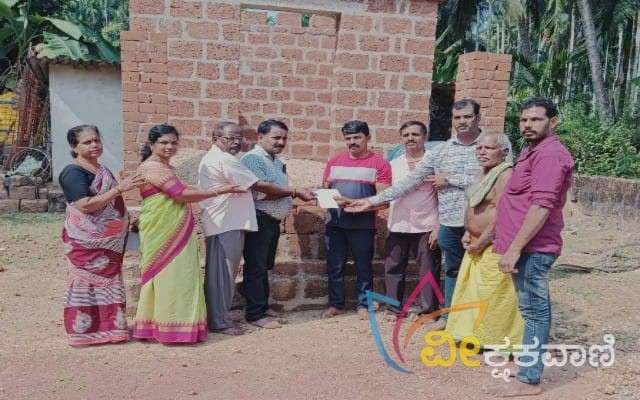 ನೀಲ್ಯ ದೈವಸ್ಥಾನದ ಜೀರ್ಣೋದ್ಧಾರಕ್ಕೆ ಸಹಾಯಧನ ಹಸ್ತಾಂತರ