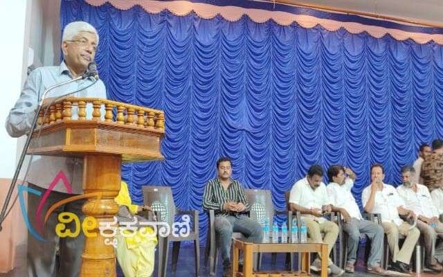 ಉಡುಪಿಯಲ್ಲಿ ನಡೆದ ಕಾಂಗ್ರೆಸ್ ಕಾರ್ಯಕರ್ತರ ಸಭೆಯಲ್ಲಿ ಮಾತನಾಡಿದ ಜಯಪ್ರಕಾಶ್​ ಹೆಗ್ಡೆ