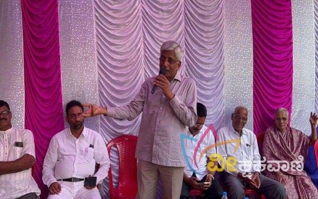 ಜಯಪ್ರಕಾಶ್‌ ಹೆಗ್ಡೆ ಅವರು ಕುಂದಾಪುರ ತಾಲೂಕಿನ ಬೀಜಾಡಿ ಗೋಪಾಡಿಯಲ್ಲಿ ಪಕ್ಷದ ಕಾರ್ಯಕರ್ತರನ್ನುದ್ದೇಶಿಸಿ ಮಾತನಾಡಿದರು.