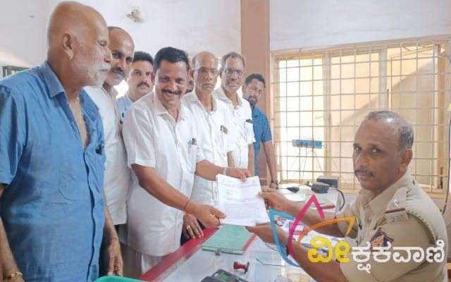 ಮಾದರಿ ನೀತಿ ಸಂಹಿತೆಯ ಉಲ್ಲಂಘನೆಯ ಬಗ್ಗೆ ದೂರು