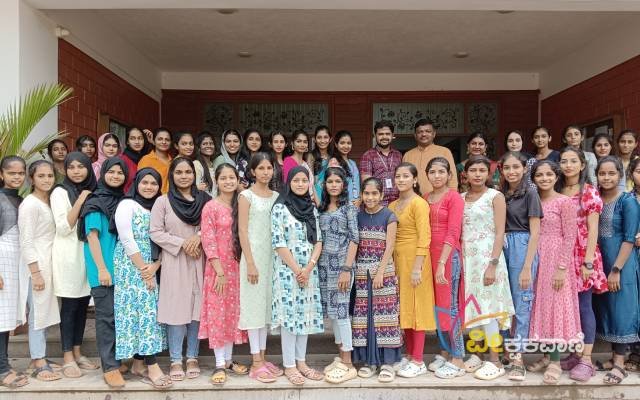 ಅಕ್ಷಯ ಕಾಲೇಜಿನಲ್ಲಿ